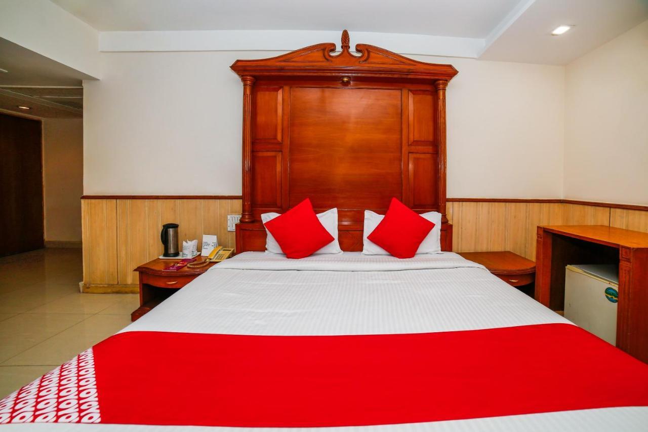 Hotel Shelter Gwalior Esterno foto