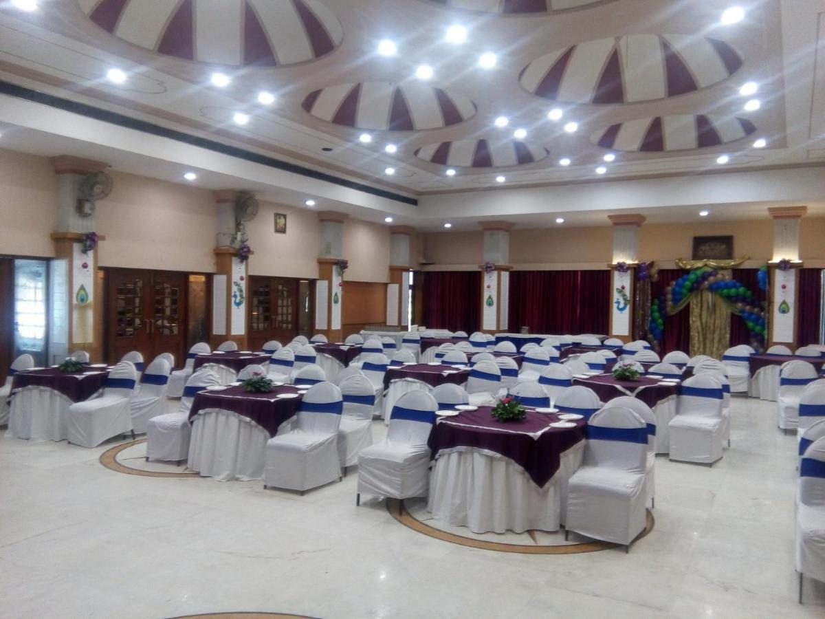 Hotel Shelter Gwalior Esterno foto