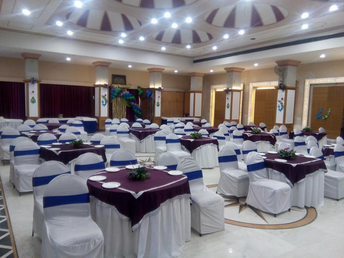 Hotel Shelter Gwalior Esterno foto